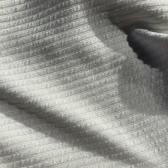 White lace flower halter top - Picture 3 of 5